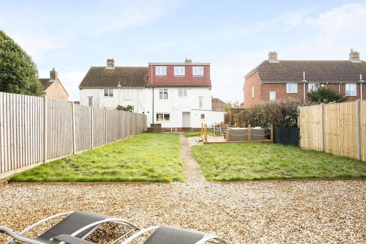 Holiday home Stylish & Convenient 4Br House W/ Garden & Parking Villa Bournemouth