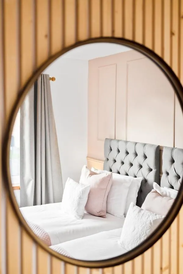 Stylish & Convenient 4Br House W/ Garden & Parking Villa Bournemouth 0*,  United Kingdom